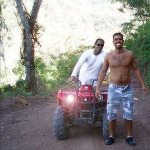 Meet your Posher, Adam